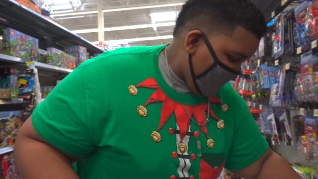 UNCERTAIN TOY HUNT ROAD TRIP BRINGS AN AMAZING CHRISTMAS SURPRISE! [Epic Toy Hunting #70]