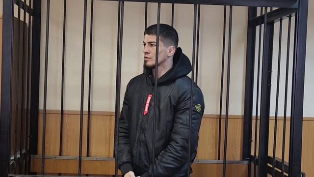 Видео из зала суда, где проходило заседание по делу бойца поп-ММА Ибрагима «Никархо» Исламова.