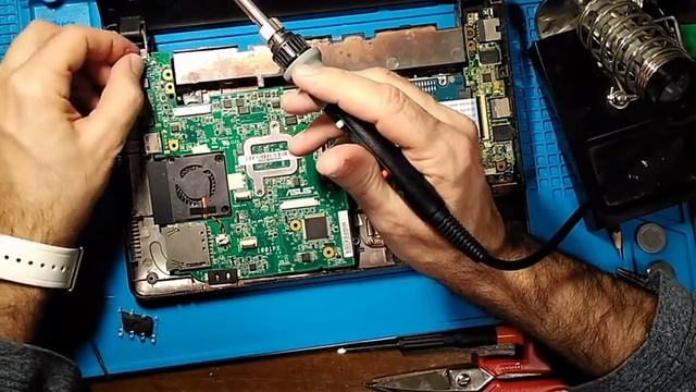 DV98 Riparazione Netbook ASUS Eee PC