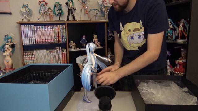 FREEing 1/4 Snow Miku V3 Review! Lets Takes a Look at my Favorite Hatsune Miku Figure (So far!)