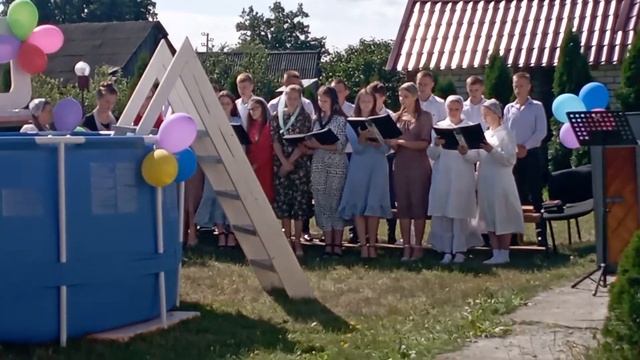 Веруем,во Единого Бога Творца Всемогущего.