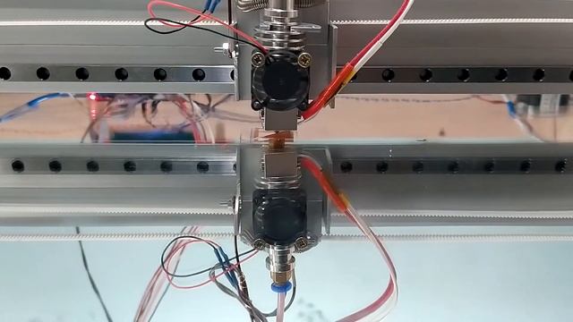 REPLICADR: Собираем большой 3D-принтер.  Тестируем печать.