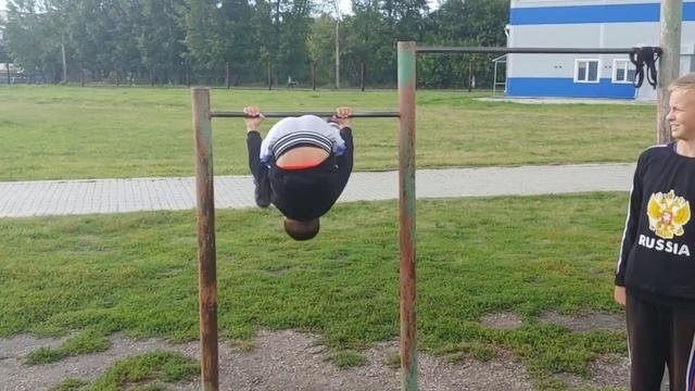Как научиться стульчик на турнике!?
