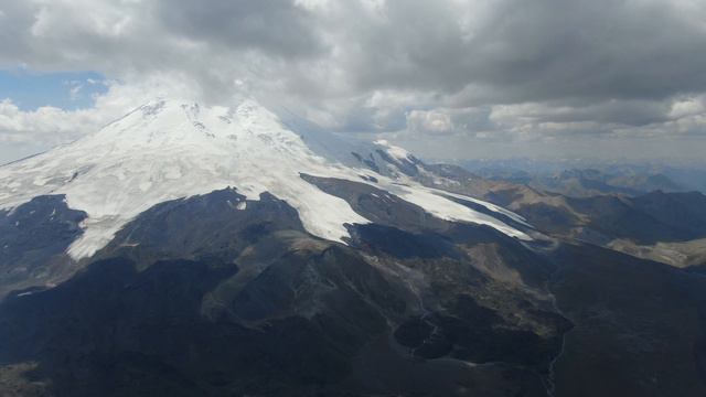 Джилы-Су 2024. Панорама на Эльбрус