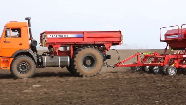Универсальное тракторно-технологическое средство «AUTOTRAC U-260»