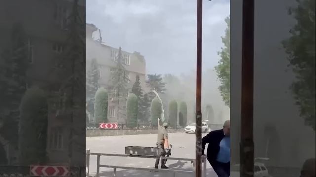 Первые минуты после удара ВСУ по центру Херсона.