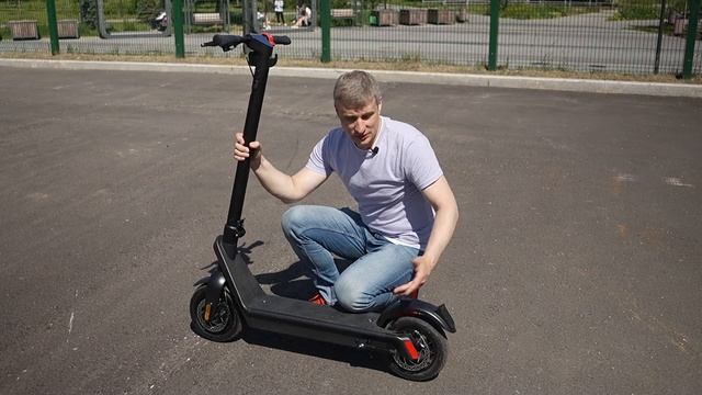 Electroway x9, электросамокат с большой съемной батарей и дорожным просветом.