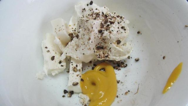 Тарталетки с фасолью и яйцом пашот