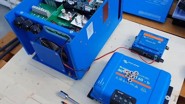Off Grid 1kWp Victron Energy