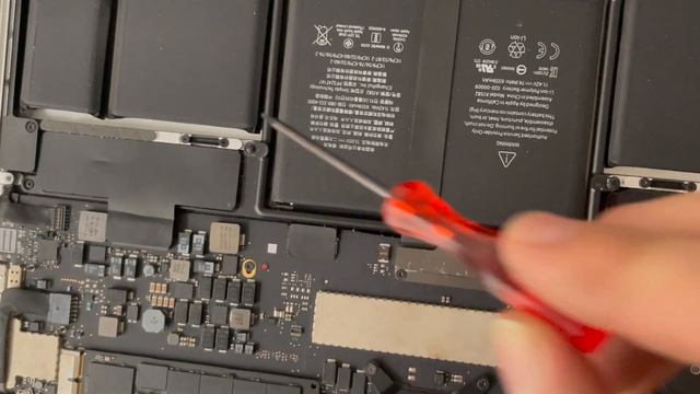 How To Upgrade The SSD In Your MacBook Pro Retina (2013 - 2015) Or MacBook Air (2013 - 2016)