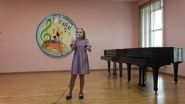 "Ты звёзды зажигай" муз. А. Иевлева, сл. Е. Олейник исполняет Виктория Чебурина.