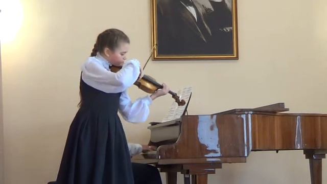 Звоник Анна, 10 лет. Ш.Берио - Концерт №9