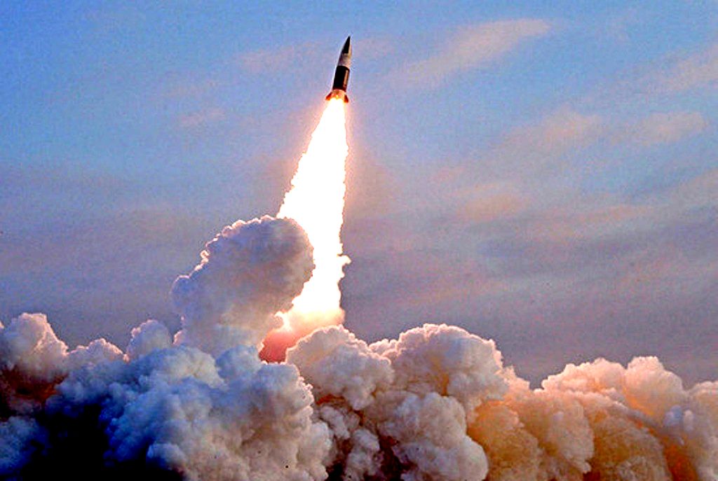 Россию обвинили в использовании ракет из КНДР в зоне СВО