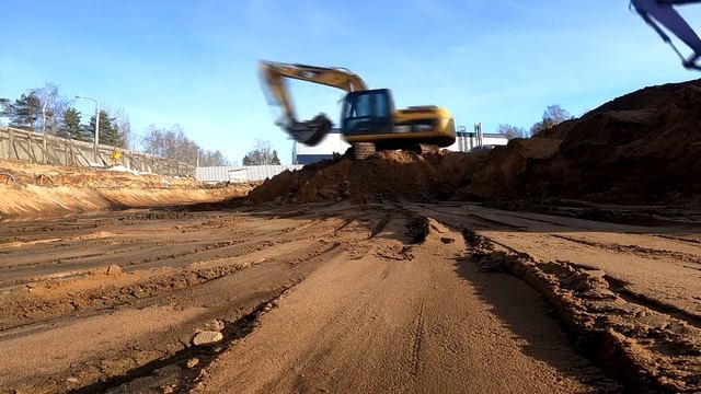 Таймлапс работы экскаватора САТ315