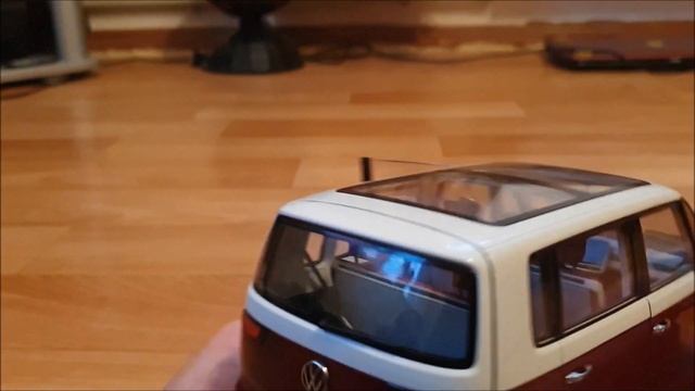 Diecast VW Bulli 1:18 Scale  NOREV. Автомодели.Обзор