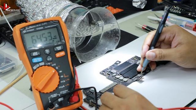 Macbook Pro 13" 2017 A1708 เปิดไม่ติด ชาร์จไม่เข้า