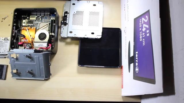Einbau einer SSD in einen ASRock MiniPC