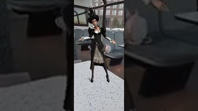 Выступление персонажа Королева на электросудне Серебрянка с песней "Я тебя люблю" на французском язы