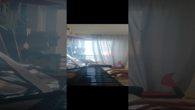 Играю на пианино