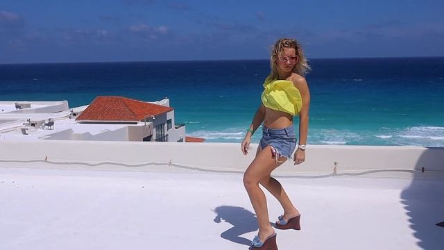 CANON EOS RP 1080P 60fps  Handheld Video Sample with 35mm RF lens
