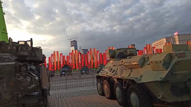 Трофеи армии России. 1 мая 2024 года открывается выставка в парке Победы на Покл