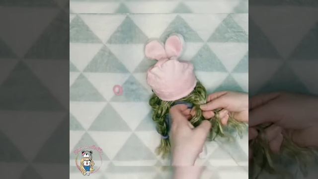 Заплетаем косы кукле