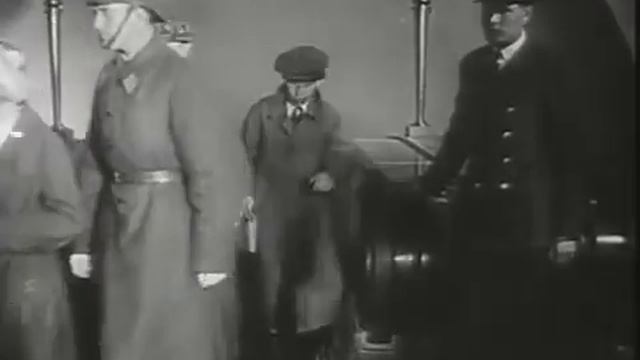 Первый пассажир московского метрополитена, 1935 год.