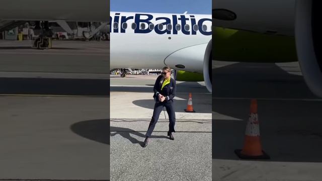 Милая реклама авиакомпании Air Baltic