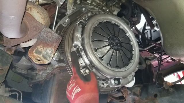 Nissan Frontier 2.5L Clutch Replacement