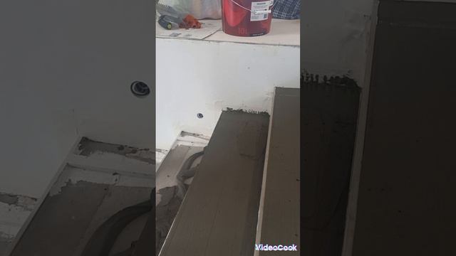 Подготовка лестницы к монтажу деревянных ступеней.