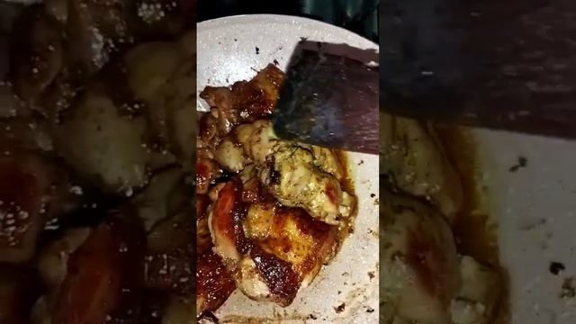 Cooking chicken with sweet soy sauce, garlic, ginger, sugar. Simple and delicious