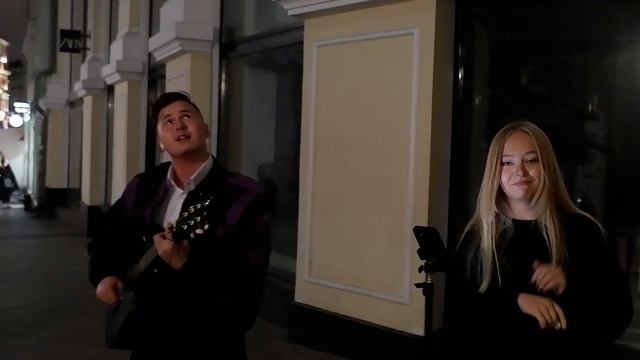 пою с уличными музыкантами в москве