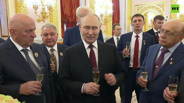«Чувство надёги возникает»: Путин — о встрече с командующими группировками ВС РФ