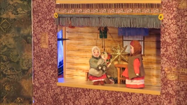 ДК Гайтаровец  Театр  НА ТРЕХ СТУЛЬЯХ Колядки
