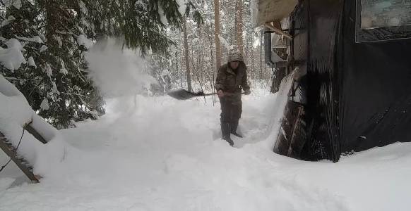 Bushcraft - выживание в лесной избушке \ Одиночный поход