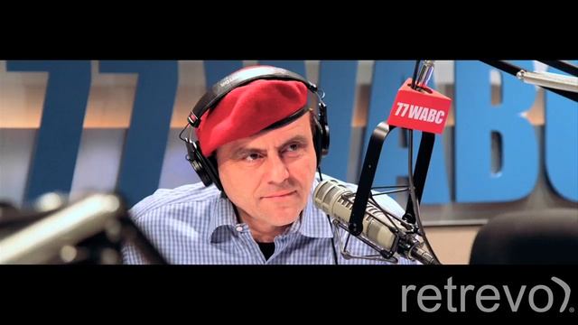 Curtis Sliwa: Apple vs Netbook vs PC Laptops - Guest Retrevo's Andrew Eisner