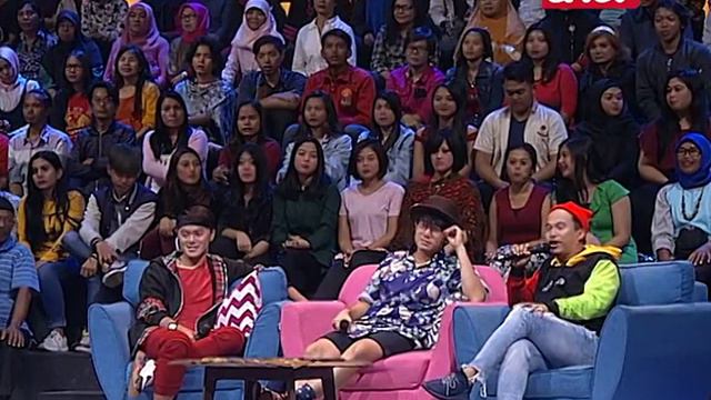 Keren! Penampilan Anton berhasil menghibur Anwar! - Killer Karaoke Indonesia