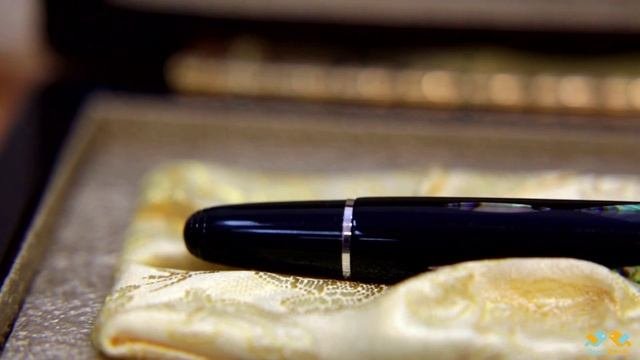 Ручка перьевая ЯРКАЯ ЖЕМЧУЖИНА белое золото DUKE. Купить перьевые ручки с доставкой по Украине 