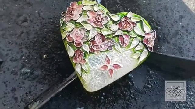 Перегородчатая эмаль. Процесс создания кулона