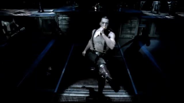 Rammstein-Ich Tu Dir Weh (official video)