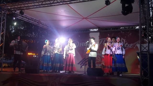 Ансамбль казачьей песни "ЛюбоЖить"  Ехали казаченьки