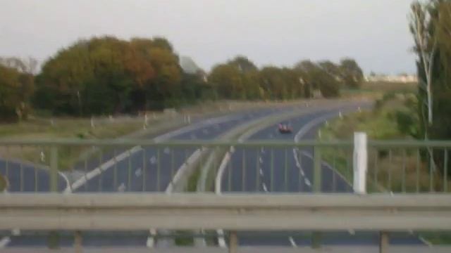 Suzuki GSX-R 1000 K5 mit MIVV GP ohne DB-Killer bei ca. 280 kmh fly by Part 2