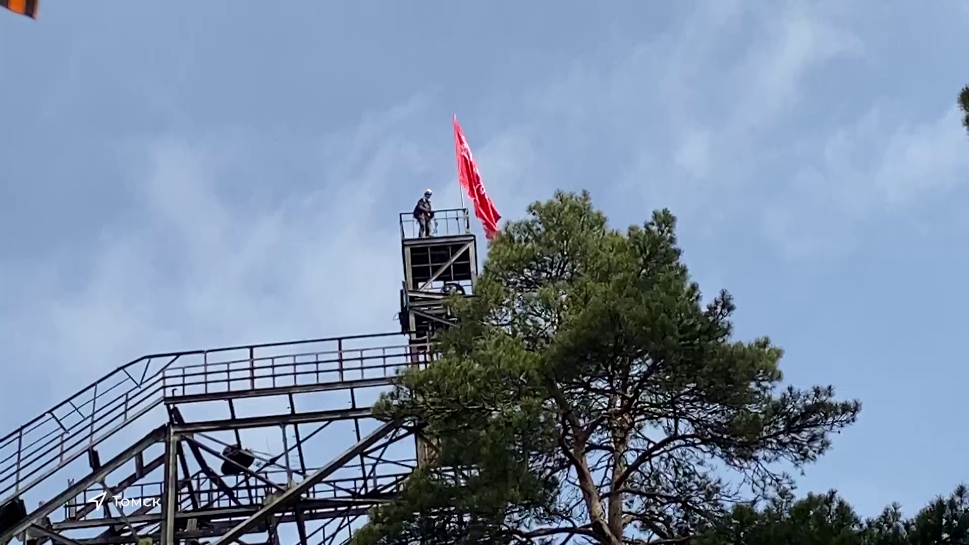 Над Томском взвилось Знамя Победы