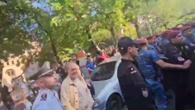 В Армении начались акции гражданского неповиновения. Протестующие требуют отставки Пашиняна #армения