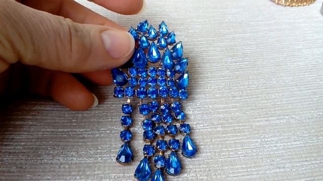 Новинки в коллекцию: винтажные броши, кулон, ШКАТУЛКА;-)) Прогулочки, котейко)