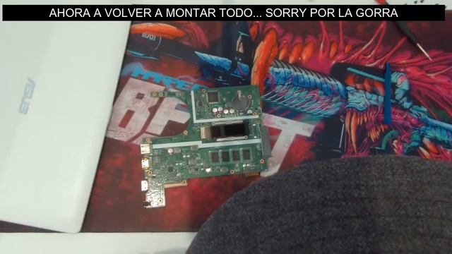 Desmontar / Disassembly ASUS F200M. Sustitución de Placa Base
