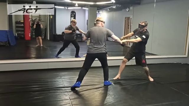Ножевой бой Armed Combat  Tactics в фитнес-клубе СССР-Жулебино. Москва.