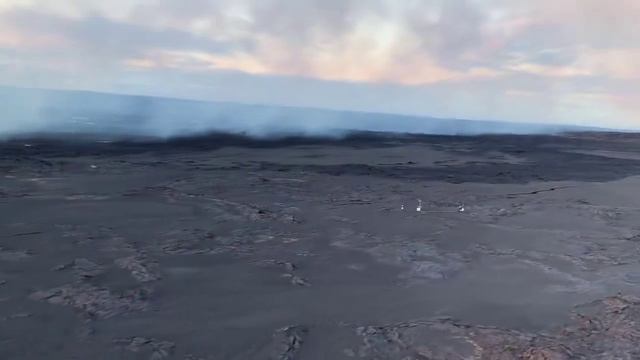 🌋 После более 400 землетрясений за 24 часа началось извержение к югу от кальдеры вулкана Килауэа
