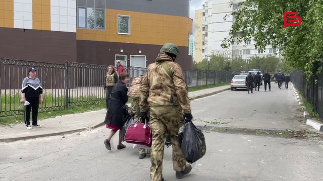В Белгороде десятки людей разных профессий объединились, чтобы ликвидировать последствия теракта