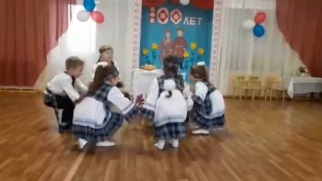 Шарканский детский сад 3 поздравляет Удмуртию 100 летним юбилеем